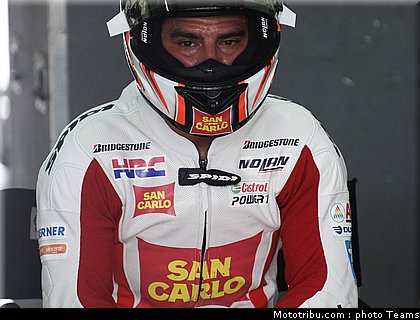 melandri_07_motogp_2010_test_sepang2.jpg