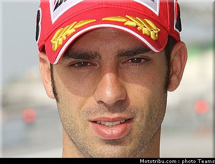 melandri_10_motogp_2010_test_sepang2.jpg