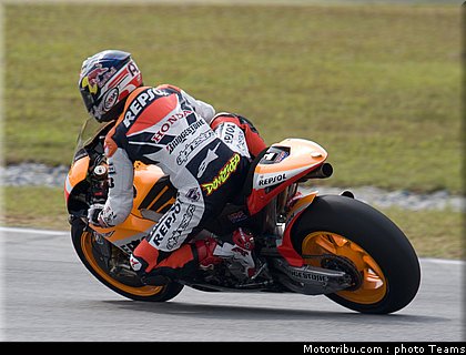 pedrosa_08_motogp_2010_test_sepang2.jpg
