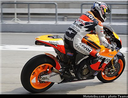 pedrosa_17_motogp_2010_test_sepang2.jpg
