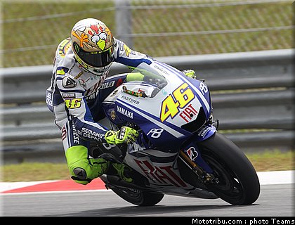 rossi_2_motogp_2010_test_sepang2.jpg