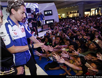 yamaha_asian_tour_12.jpg
