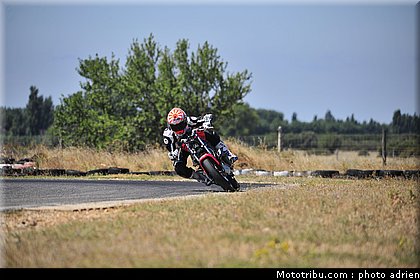 johann_zarco_test_circuit_du_mistral_2010_003.JPG