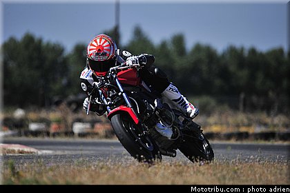 johann_zarco_test_circuit_du_mistral_2010_005.JPG