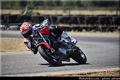 johann_zarco_test_circuit_du_mistral_2010_011.JPG