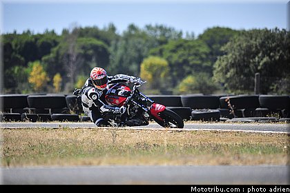 johann_zarco_test_circuit_du_mistral_2010_012.JPG