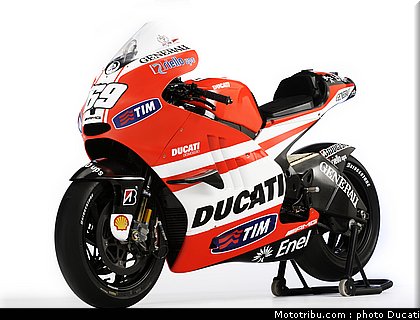 ducati_vroom_2011_0019.jpg