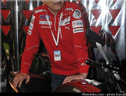 ducati_vroom_2011_0101.JPG