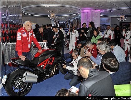 ducati_vroom_2011_0102.JPG