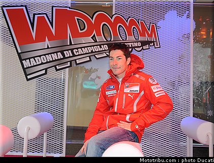 ducati_vroom_2011_0111.JPG