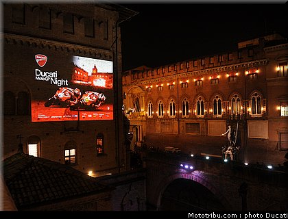 ducati_night_2011_002.JPG