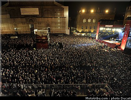 ducati_night_2011_011.JPG