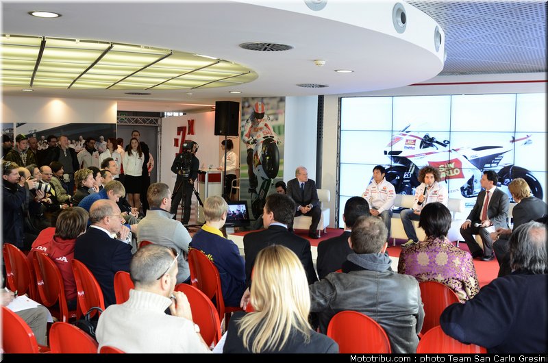 motogp_team_gresini_san_carlo_2011_019
