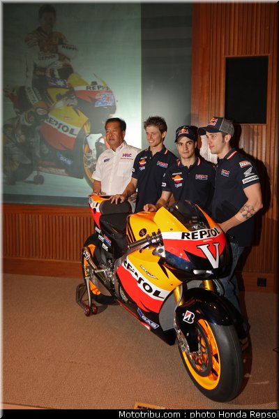 002_honda_repsol_hrc_2011_hrc_2_002