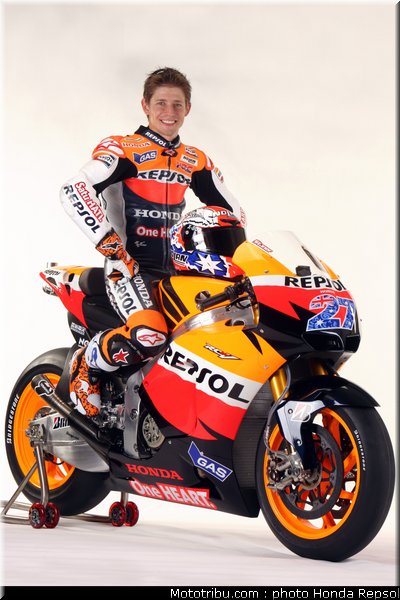 009_honda_repsol_hrc_2011_stoner_07_009
