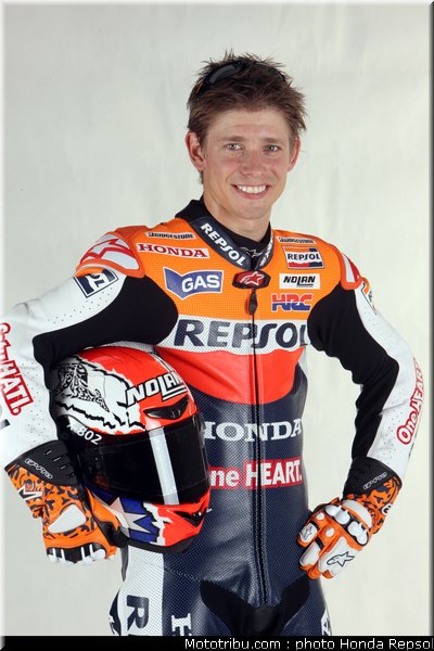 014_honda_repsol_hrc_2011_stoner_12_014