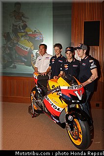 002_honda_repsol_hrc_2011_hrc_2_002.jpg
