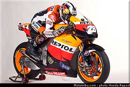 017_honda_repsol_hrc_2011_pedrosa_02_017.jpg