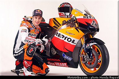 036_honda_repsol_hrc_2011_dovizioso_03_036.jpg