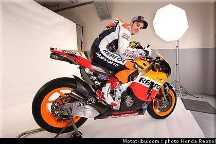 037_honda_repsol_hrc_2011_dovizioso_05_037.jpg