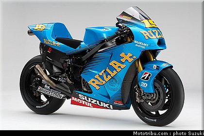 motogp_2011_team_suzuki_rizla+_006.jpg