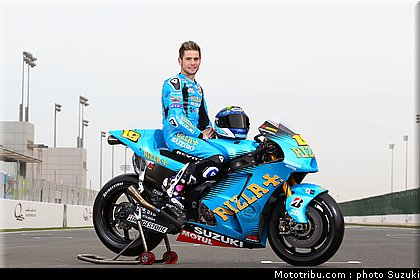 motogp_2011_team_suzuki_rizla+_010.jpg