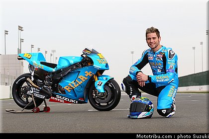 motogp_2011_team_suzuki_rizla+_011.jpg