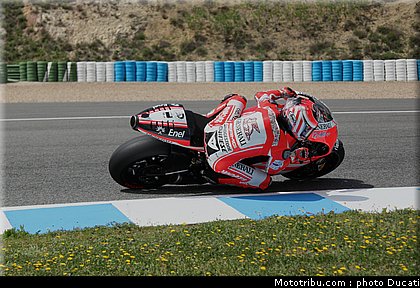 motogp_2011_test_ducati_gp12_hayden_1.jpg