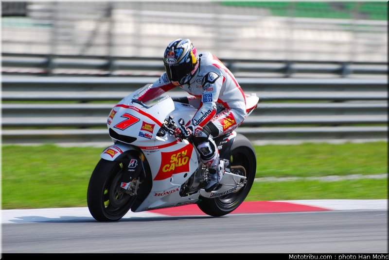 motogp_test_malaisie_2011_aoyama_5