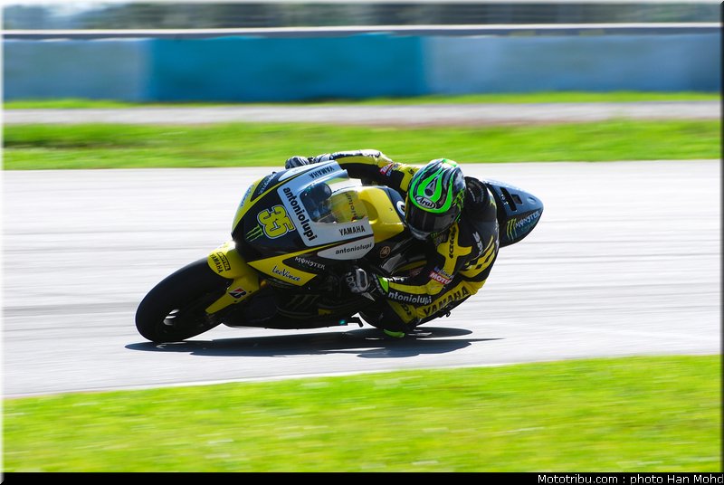 motogp_test_malaisie_2011_crutchlow_2