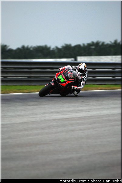 motogp_test_malaisie_2011_depuniet_12