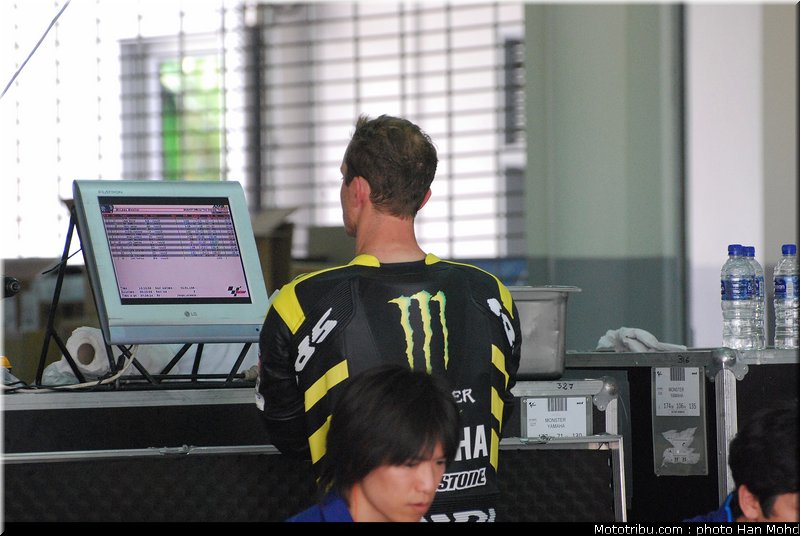 motogp_test_malaisie_2011_edwards_3