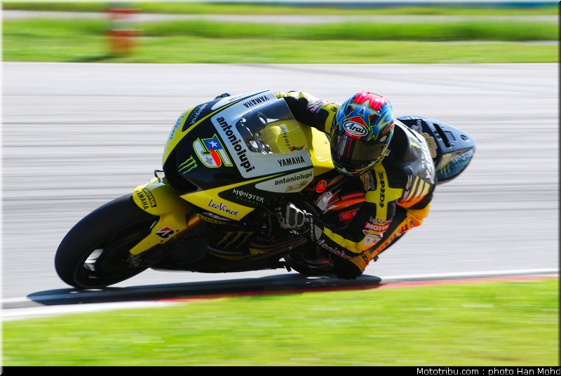 motogp_test_malaisie_2011_edwards_4
