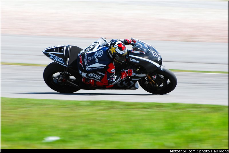 motogp_test_malaisie_2011_lorenzo_09
