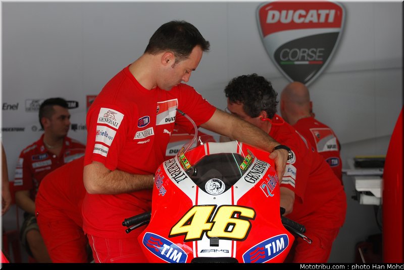 motogp_test_malaisie_2011_rossi_11