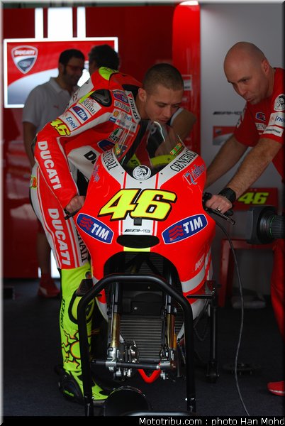 motogp_test_malaisie_2011_rossi_17