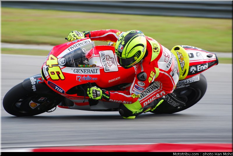 motogp_test_malaisie_2011_rossi_21
