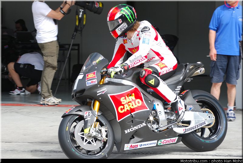 motogp_test_malaisie_2011_simoncelli_01