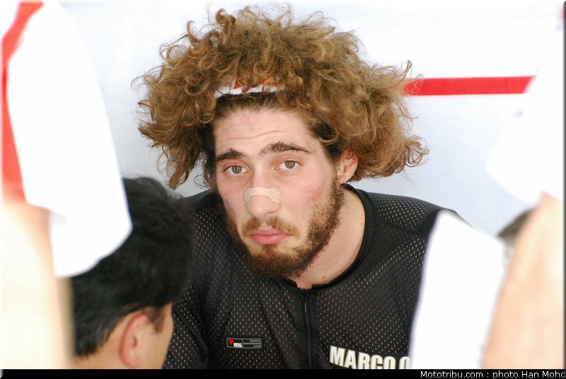 motogp_test_malaisie_2011_simoncelli_10