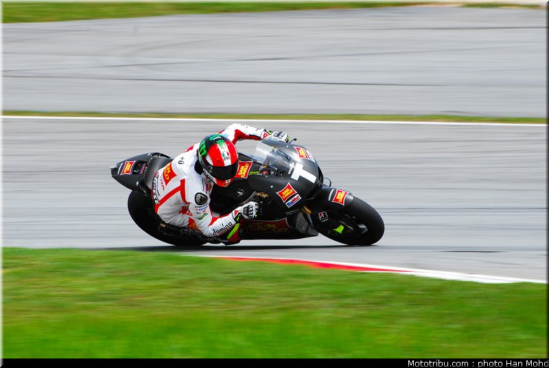 motogp_test_malaisie_2011_simoncelli_11