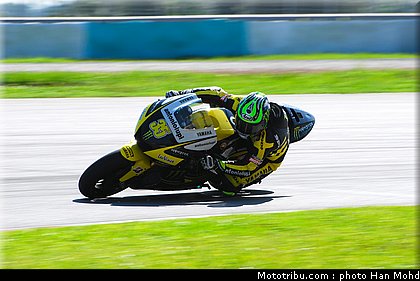 motogp_test_malaisie_2011_crutchlow_2.JPG