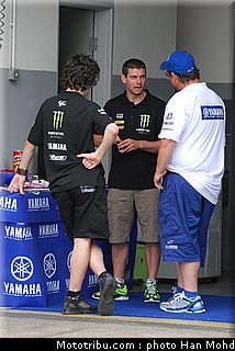 motogp_test_malaisie_2011_crutchlow_4.JPG