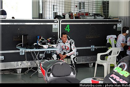 motogp_test_malaisie_2011_depuniet_15.JPG
