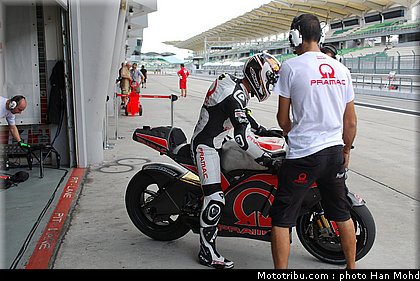 motogp_test_malaisie_2011_depuniet_16.JPG