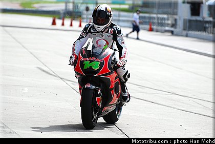motogp_test_malaisie_2011_depuniet_26.JPG