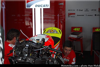 motogp_test_malaisie_2011_ducati_5.JPG