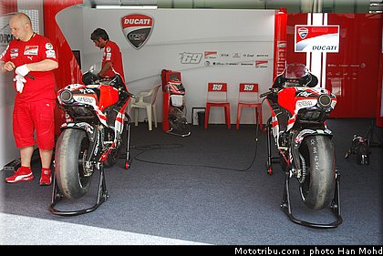 motogp_test_malaisie_2011_ducati_6.JPG