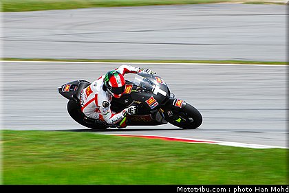 motogp_test_malaisie_2011_simoncelli_11.JPG