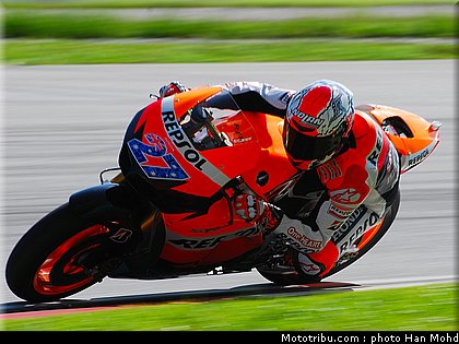 motogp_test_malaisie_2011_stoner_01.JPG