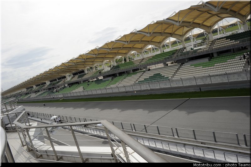motogp_test_malaisie_2011_04